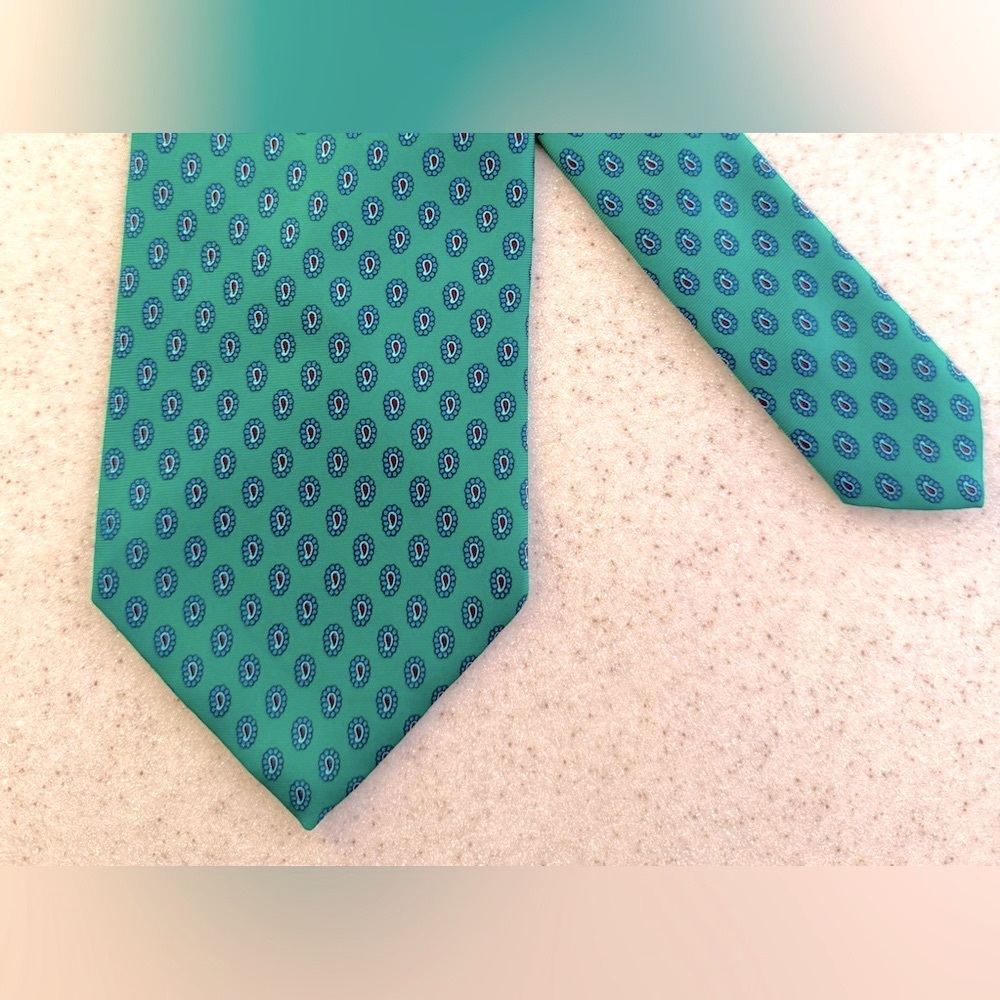 Timeless ANGELO ROSANI green/ blue paisley neck tie. Made in Italy. 100% silk.